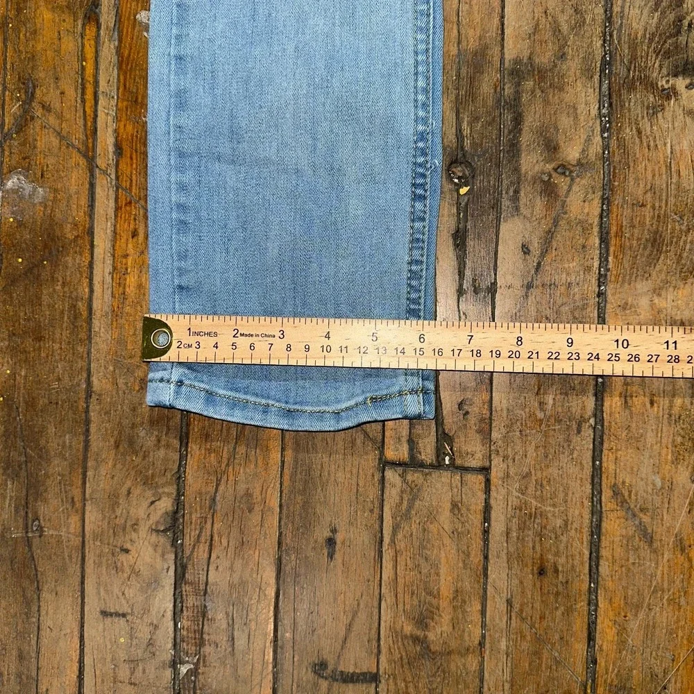 Levi's Jeans Kids Size 26x27 Blue Denim Slim Fit Straight Leg Light‎ Wash